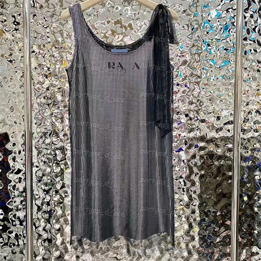 Trendy Women Dress Sexy Summer Casual Tank Dresses With Belt Summer Fashion Holiday Vest Dress, Black silver with label .
Trendy Women Dress Sexy Summer Casual Tank Dresses With Belt Summer Fashion Holiday Vest Dress, Black silver with label .