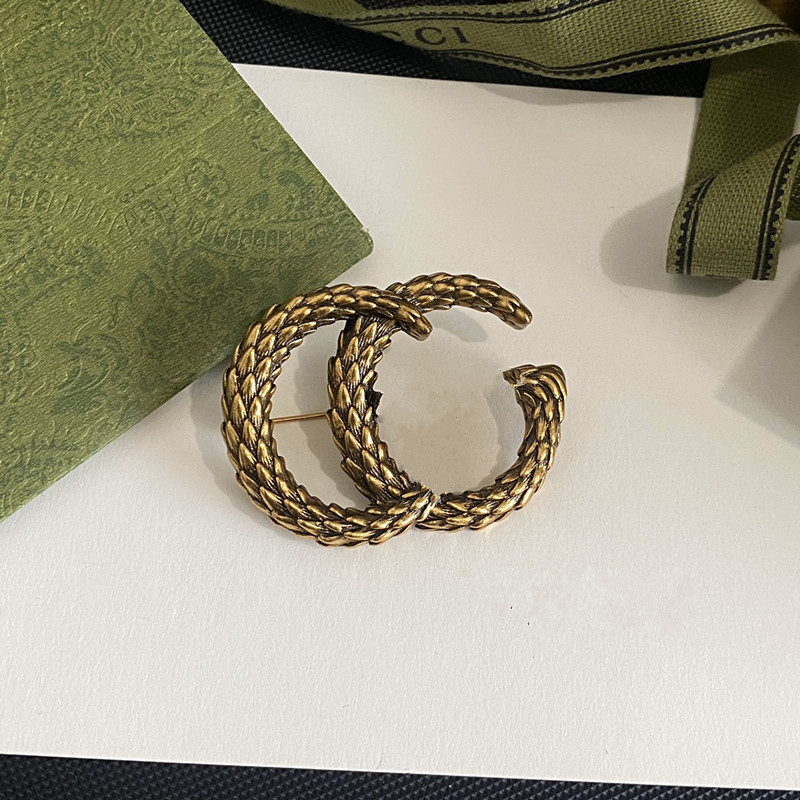 Avec Box G-Letter Brooches de luxe pour femmes concepteurs de corsage de costume de cols British Style Badge Brooch Accessoires à la mode