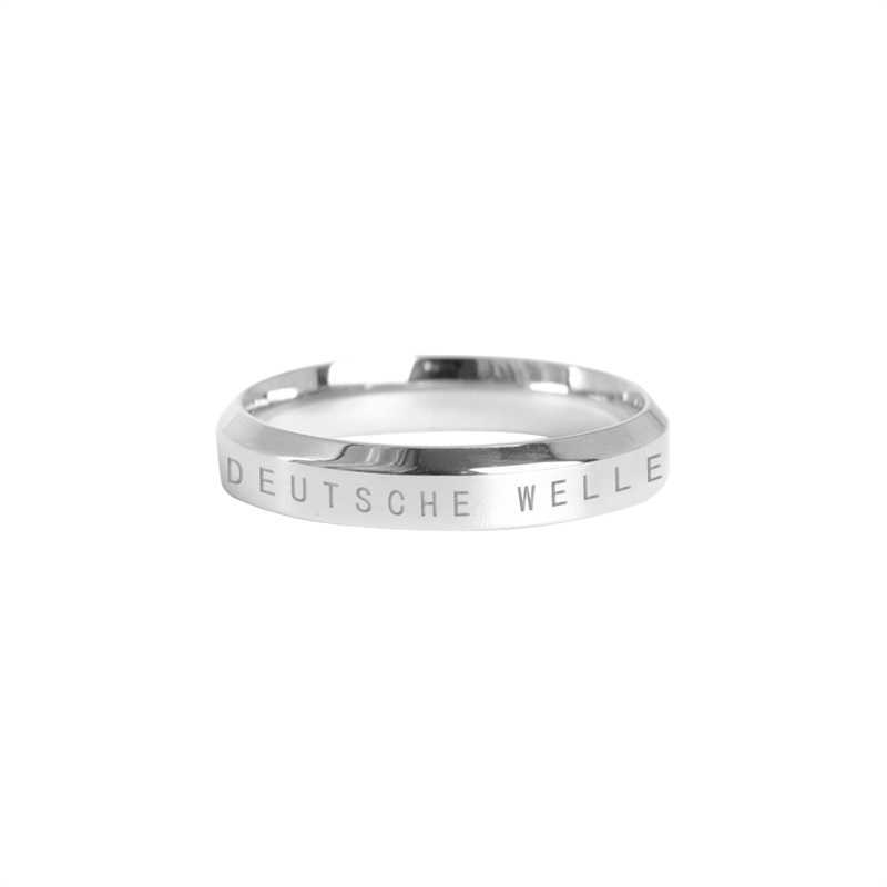Band Rings 2022 New DW Classic Ring Fashion Personality Titanium Couples Ring Men and Women Girls Jewelry Gift Punk Hoe Pilot DW Ring G230213