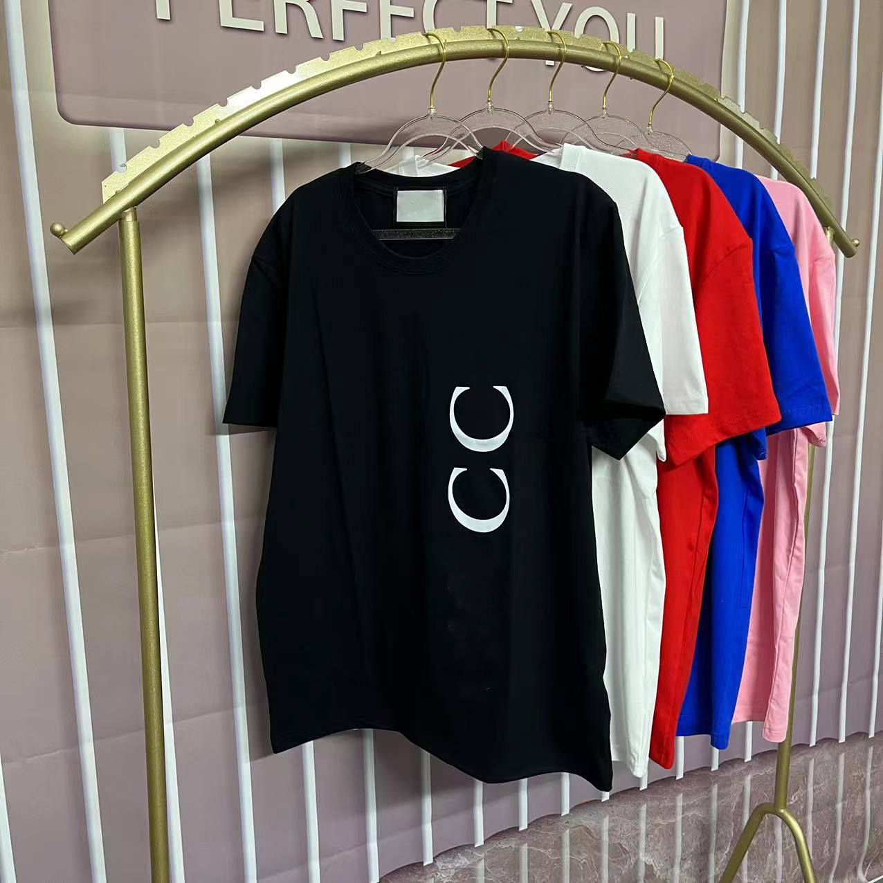 2023 Summer Men's t shirt Casual men's women's T-shirt monogram print Short sleeve best-selling luxury men's hip hop clothing 5-color M
2023 Summer Men's t shirt Casual men's women's T-shirt monogram print Short sleeve best-selling luxury men's hip hop clothing 5-color M