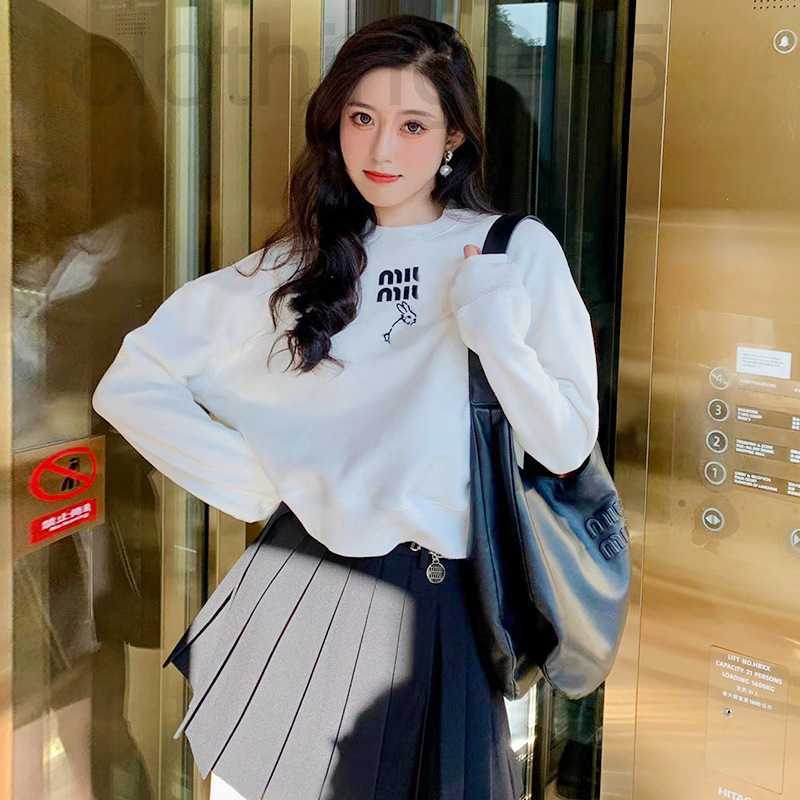 Women' Hoodies & Sweatshirts Designer Nanyou 23 Early Spring Leisure Feng Miao' Rabbit Embroidery Letter Round Neck Sweater Female 8WQU, Milky white
Women' Hoodies & Sweatshirts Designer Nanyou 23 Early Spring Leisure Feng Miao' Rabbit Embroidery Letter Round Neck Sweater Female 8WQU, Milky white