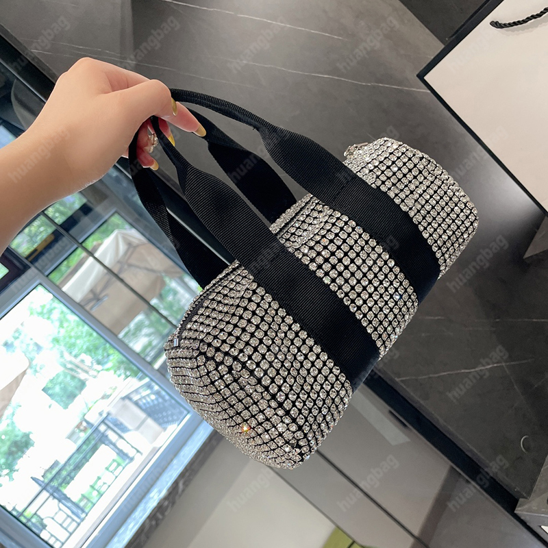 Designer Totes Bag Luxury Shoulder Bags Rhinestone Crossbody High-quality Cross Body Card Holder Women Pochette Fashion Cosmetic Cases Women Wallets Party, Silver
Designer Totes Bag Luxury Shoulder Bags Rhinestone Crossbody High-quality Cross Body Card Holder Women Pochette Fashion Cosmetic Cases Women Wallets Party, Silver