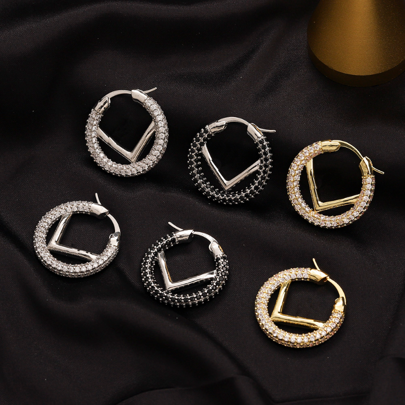 Fashion Circle Women's Love Stud Earrings Designed For Womens Letter Earrings Premium Accessories Designer Jewelry Gift Party Birthday
Fashion Circle Women's Love Stud Earrings Designed For Womens Letter Earrings Premium Accessories Designer Jewelry Gift Party Birthday