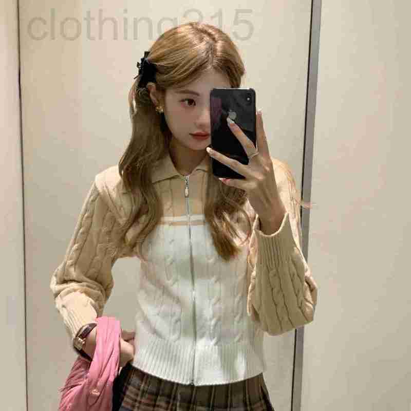 Women's T-Shirt Designer Qiu Tiantong style lapel slim fit contrast color short zipper twisted flower temperament commuting sweater women's cardigan Y19E, Coffee
Women's T-Shirt Designer Qiu Tiantong style lapel slim fit contrast color short zipper twisted flower temperament commuting sweater women's cardigan Y19E, Coffee