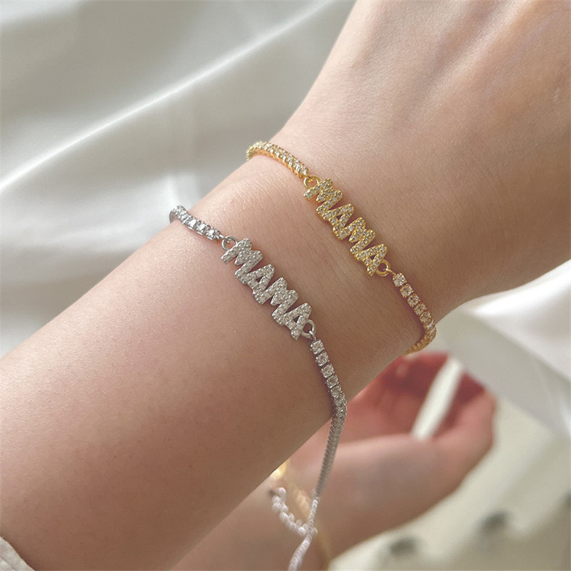 Mama Letter Tennis Bracelet Designer for Woman Luxury 925 Sterling Silver Jewelry White 5A Cubic Zirconia 18K Gold Chain Womens Diamond Bracelet Mothers Day Gift Box
Mama Letter Tennis Bracelet Designer for Woman Luxury 925 Sterling Silver Jewelry White 5A Cubic Zirconia 18K Gold Chain Womens Diamond Bracelet Mothers Day Gift Box