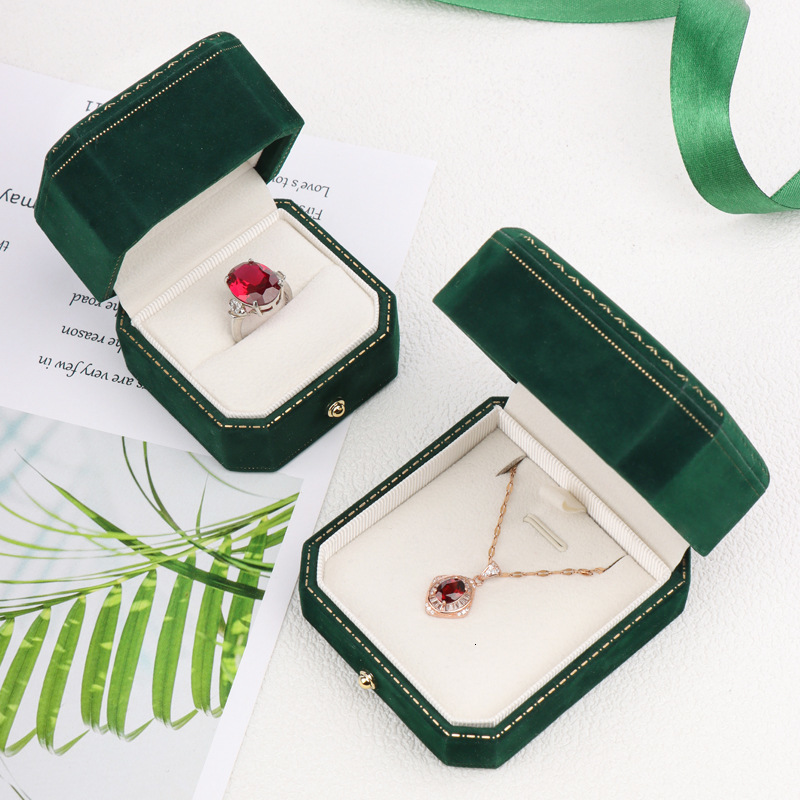 Jewelry Boxes European Style Jewelry Gift Box High End Green Flannel Ring Pendant Necklace Bangle Bracelet Jewellery Packaging Bulk Case 230211