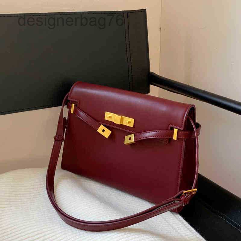 Fashion Hands outlet Handbag Chain Paris Designer Brand Tassel Shoulder Bag Siant Lourent Manhattan Niki Women's Trendy Leather Retro Versatile Lady MLRE, Alligator black trumpet
Fashion Hands outlet Handbag Chain Paris Designer Brand Tassel Shoulder Bag Siant Lourent Manhattan Niki Women's Trendy Leather Retro Versatile Lady MLRE, Alligator black trumpet