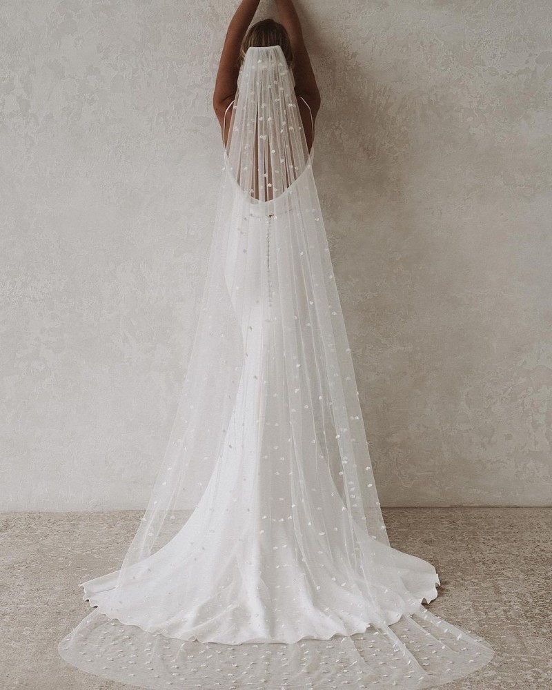 Party Dresses Sexy Mermaid Wedding VNeck Open Back Boho Gown Simple Plain Long Train Buttons Beach Bridal Robe De Mariee 230213