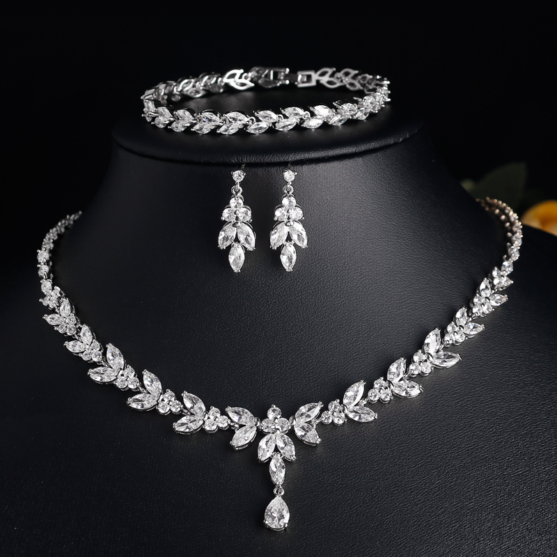Wedding Jewelry Sets Uilz Exquisite Leaf Dangle Earring Jewelry Set for Women Wedding Party Accessories Zircon Drop Earrings Necklace Sets Bride Gift 