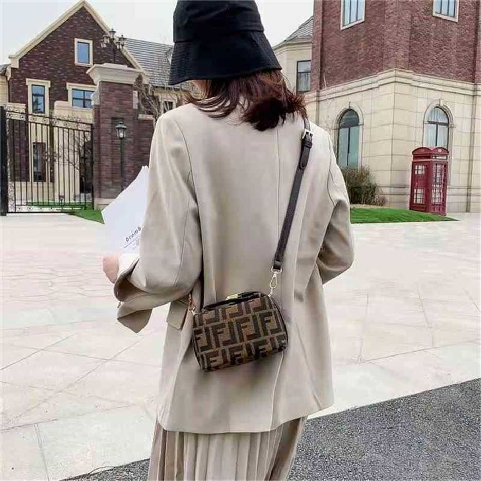 80% Off Handbags Online USA Handbag Explosive models Handbags Small canvas pillow old pattern portable lunch sales, Old style
80% Off Handbags Online USA Handbag Explosive models Handbags Small canvas pillow old pattern portable lunch sales, Old style