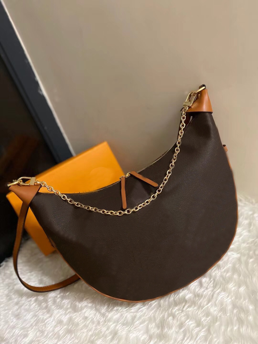 2023 Womens Designers Bag boulogne Bags Fashion handbags Texture Wide Strap One Shoulder Versatile Messenger tote, 46311#printing
2023 Womens Designers Bag boulogne Bags Fashion handbags Texture Wide Strap One Shoulder Versatile Messenger tote, 46311#printing