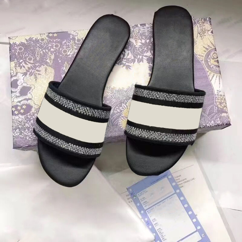 Paris Womens sandals summer soft bottom fashion/Versatile shoes womens Luxury designer slide rubber Flip-flops flat sandal women Miller slipper, 05
Paris Womens sandals summer soft bottom fashion/Versatile shoes womens Luxury designer slide rubber Flip-flops flat sandal women Miller slipper, 05