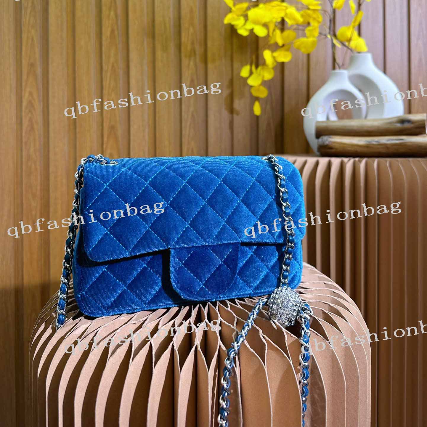 Womens Classic Rhombus Velvet Square Fat Chain Bag Quilted Gold Metal Hardware Chain Gold Ball Diamond Version Multicolor Luxury Designer Handbag 20x13cm, Black
Womens Classic Rhombus Velvet Square Fat Chain Bag Quilted Gold Metal Hardware Chain Gold Ball Diamond Version Multicolor Luxury Designer Handbag 20x13cm, Black