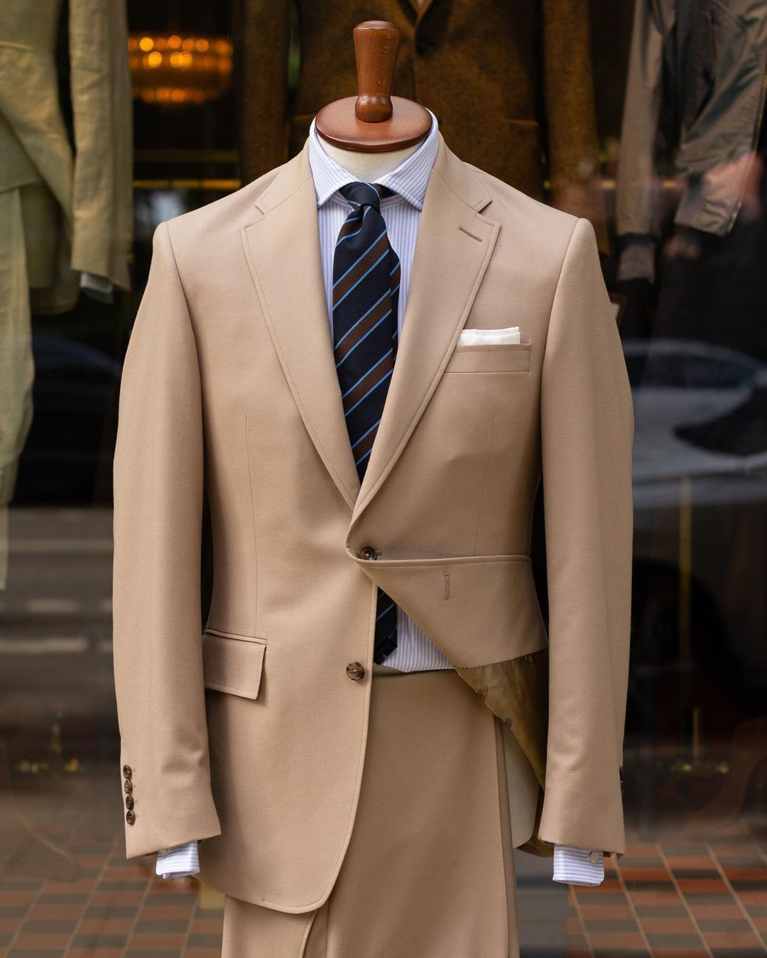 Three Pieces Wedding Tuxedos Men Suits Elegant Velvet Stripe Formal Suit Jacket Two-Button Handsome Customized Pockets Work Multi-scenario Coat Pants 