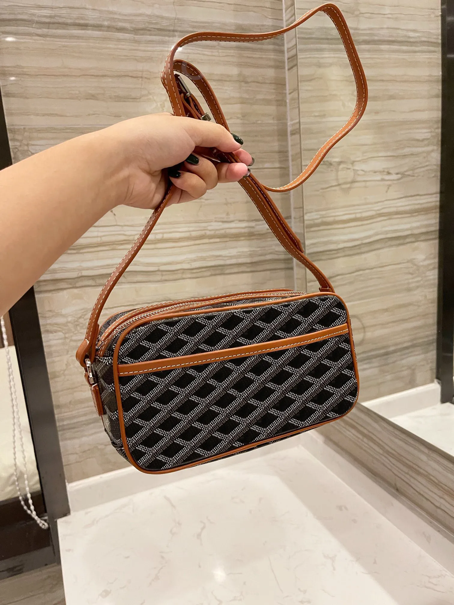 stella mccartney bag Luxurys Designer Snapshot Shoulder Fashion Houndstooth Leather Camera bags Women Men Messenger Bag Tote handbag designe Mini crossbody, Khaki
stella mccartney bag Luxurys Designer Snapshot Shoulder Fashion Houndstooth Leather Camera bags Women Men Messenger Bag Tote handbag designe Mini crossbody, Khaki