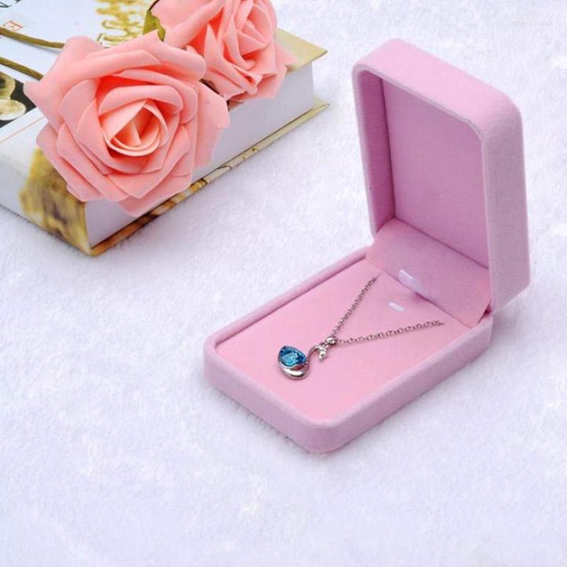 Jewelry Pouches Velvet Presentation Gift Jewellery Ring Necklace Bracelet Display Box Case (E Pink)
Jewelry Pouches Velvet Presentation Gift Jewellery Ring Necklace Bracelet Display Box Case (E Pink)