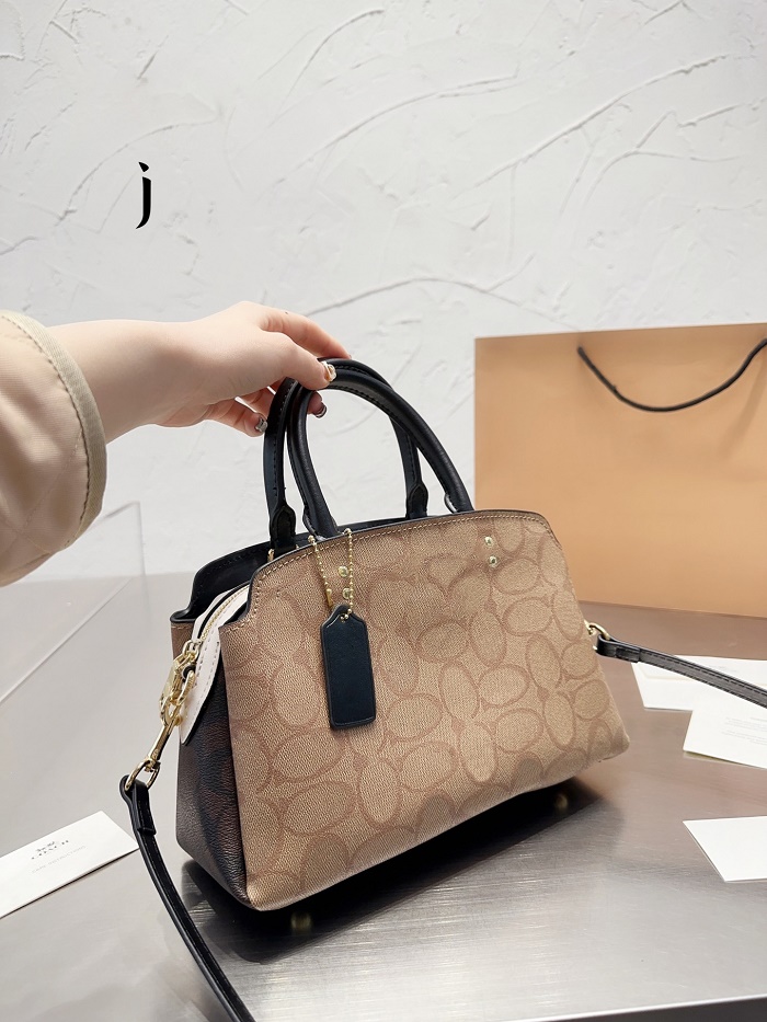 Designer Cross Body lady handbag Fashion Bags inner compartment one shoulder stylish classic cross-body closure size 27-17 cm 541136
Designer Cross Body lady handbag Fashion Bags inner compartment one shoulder stylish classic cross-body closure size 27-17 cm 541136