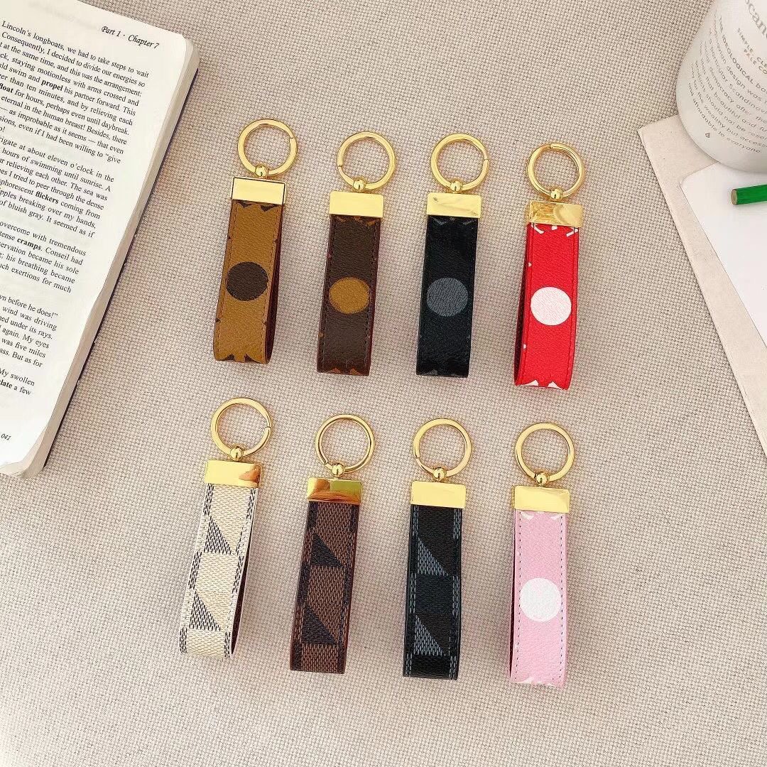 Designer brand Keychain Keyring Fashion Pendant Car Chain Charm Letters Brown Flower black old flowers brown blue white grid Trinket Gifts Handmade Accessories
Designer brand Keychain Keyring Fashion Pendant Car Chain Charm Letters Brown Flower black old flowers brown blue white grid Trinket Gifts Handmade Accessories