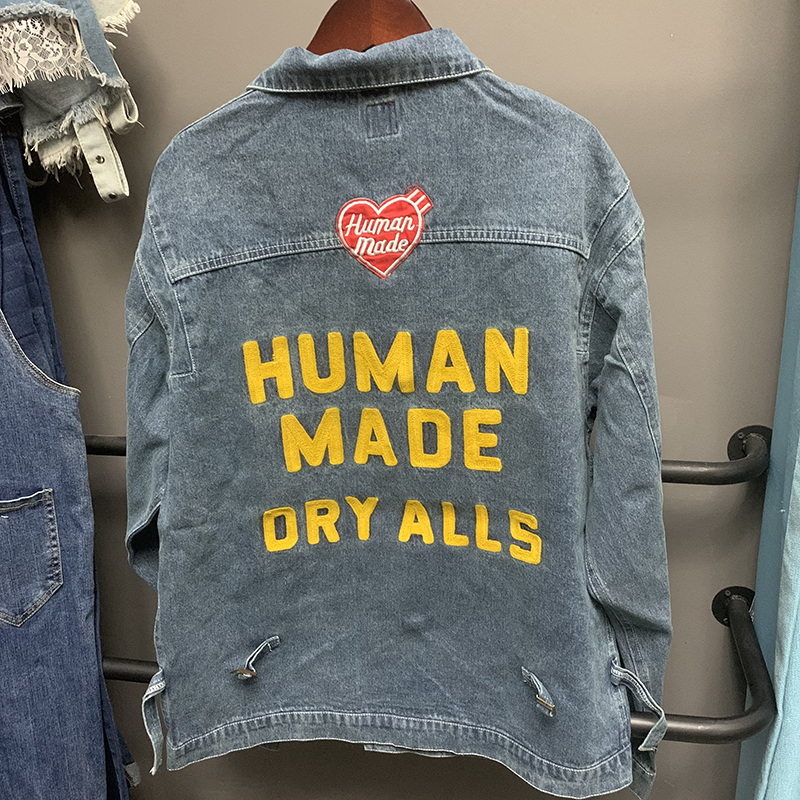 Men's Jackets Embroidery Patch Human Made Denim Men Women Multi Pocket Cowboy Jeans Cardigan Jacket 230213
Men's Jackets Embroidery Patch Human Made Denim Men Women Multi Pocket Cowboy Jeans Cardigan Jacket 230213