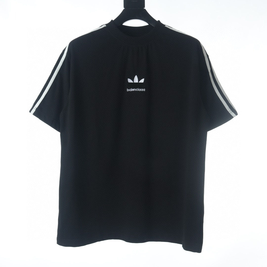 Men's Plus Tees & Polos Round neck embroidered and printed polar style summer wear with street pure cotton f1m 2n1d
Men's Plus Tees & Polos Round neck embroidered and printed polar style summer wear with street pure cotton f1m 2n1d