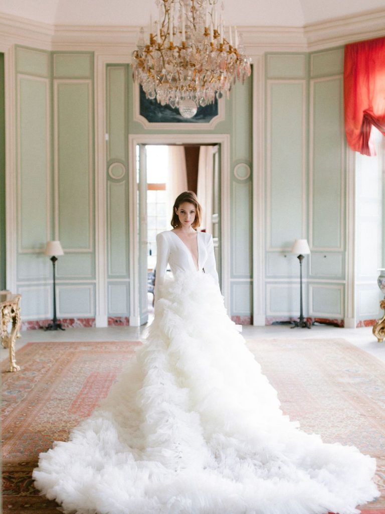Tiers Long Train Wedding Dress Full Sleeves Simple A-Line White Bridal Gowns Sheer Deep V-neck Open Back Buttons Garden Gorgeous Sexy Bride Dresses