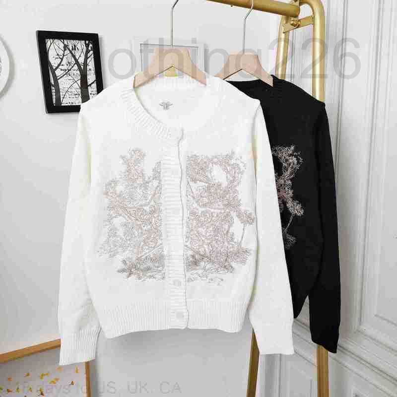designer 1012 2022 Autumn Sweaters Women' Cardigan Black White Crew Neck Long Sleeve Brand Same Style ruibing
designer 1012 2022 Autumn Sweaters Women' Cardigan Black White Crew Neck Long Sleeve Brand Same Style ruibing