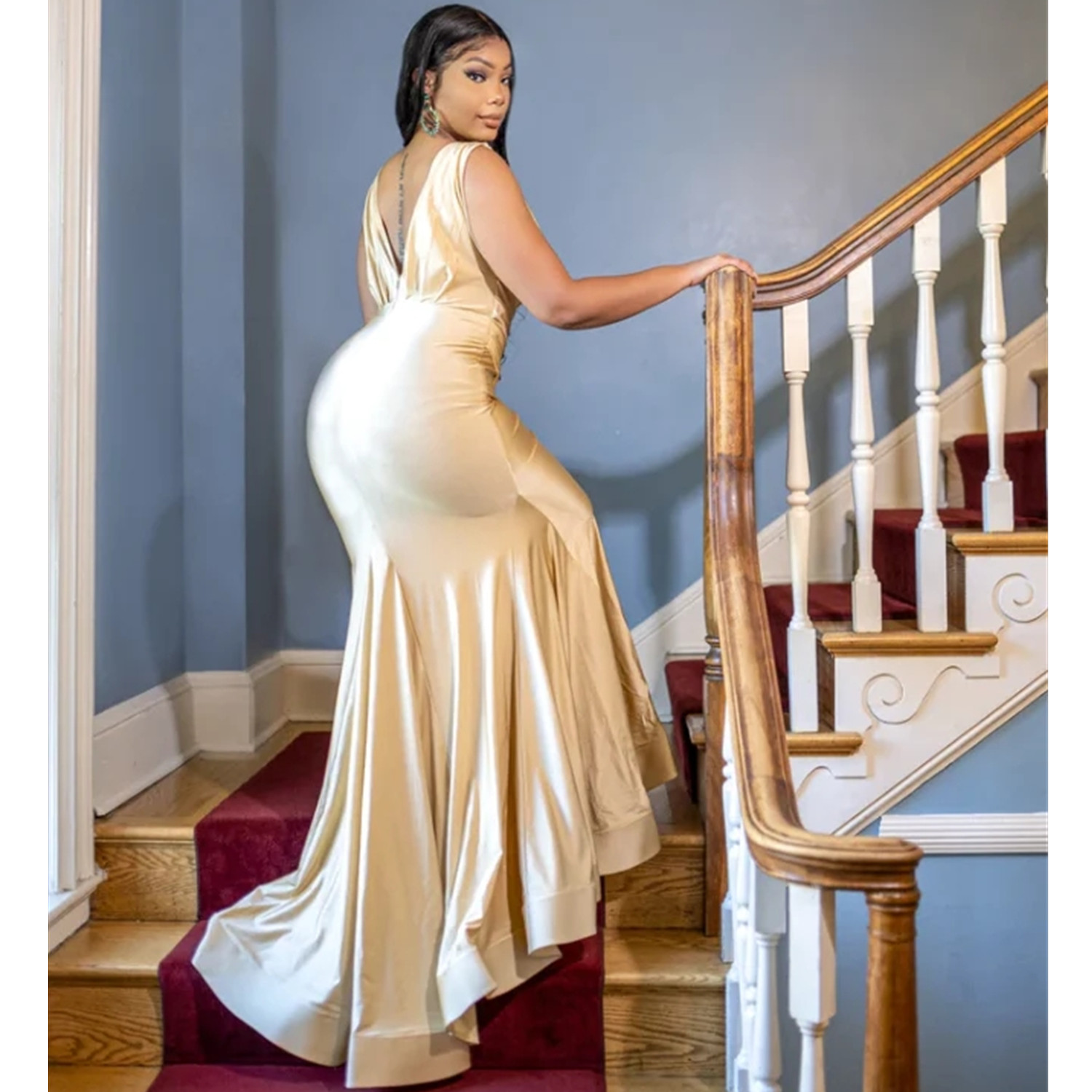 Gorgeous Mermaid V Neck Evening Dresses Sweep Train Satin Long Sleeves Plus Size Formal Prom Party Gowns Bridesmaid Dress Vestido De Novia
