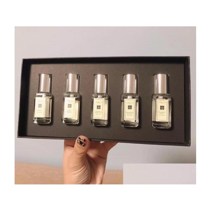 Solid Perfume Jo Malone Per Set 9Mlx5 Bottles Uni Edp Fragrance Long Lasting For Men Woman Good Smell Drop Delivery Health Beauty Deo Dhpuv
Solid Perfume Jo Malone Per Set 9Mlx5 Bottles Uni Edp Fragrance Long Lasting For Men Woman Good Smell Drop Delivery Health Beauty Deo Dhpuv
