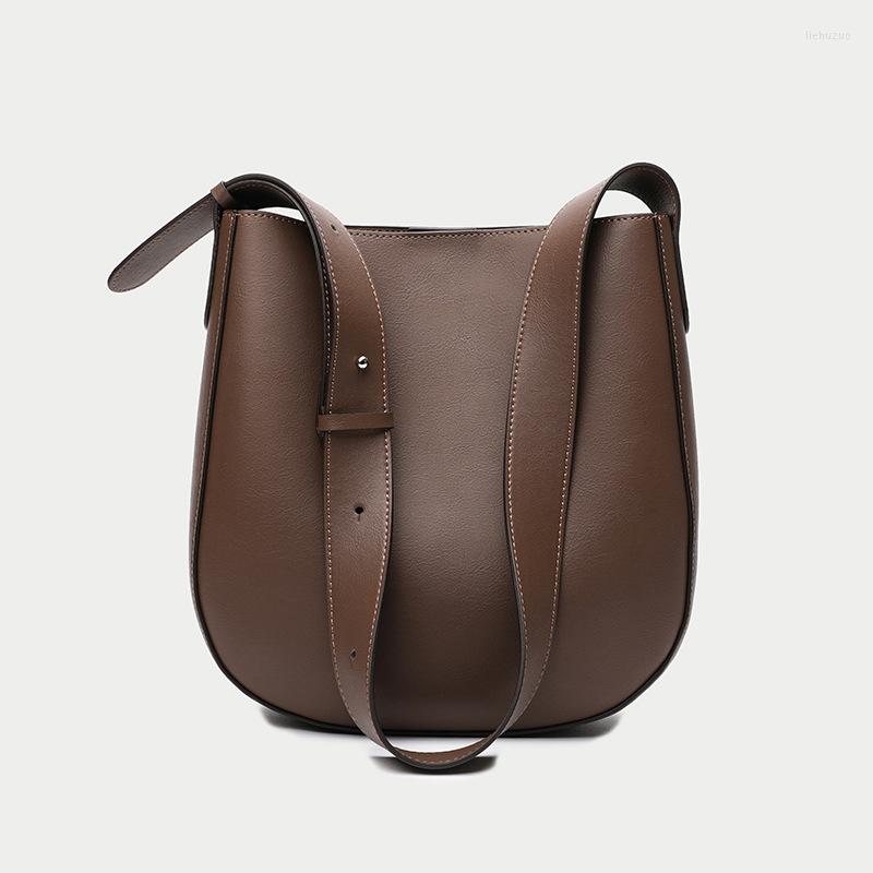 Evening Bags Genuine Leather Handbags Large-capacity Bucket Shoulder Messenger Bag Simple Tote, Black
Evening Bags Genuine Leather Handbags Large-capacity Bucket Shoulder Messenger Bag Simple Tote, Black