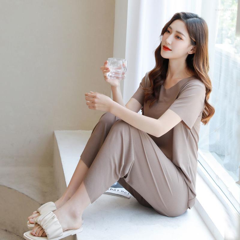 Women's Sleepwear Women's Pajamas Suit 2023 Spring Summer Ice Silk Thin V-neck Short Sleeve T-shirt Wide Leg Pants Two Piece Sets Home, Light grey suit
Women's Sleepwear Women's Pajamas Suit 2023 Spring Summer Ice Silk Thin V-neck Short Sleeve T-shirt Wide Leg Pants Two Piece Sets Home, Light grey suit