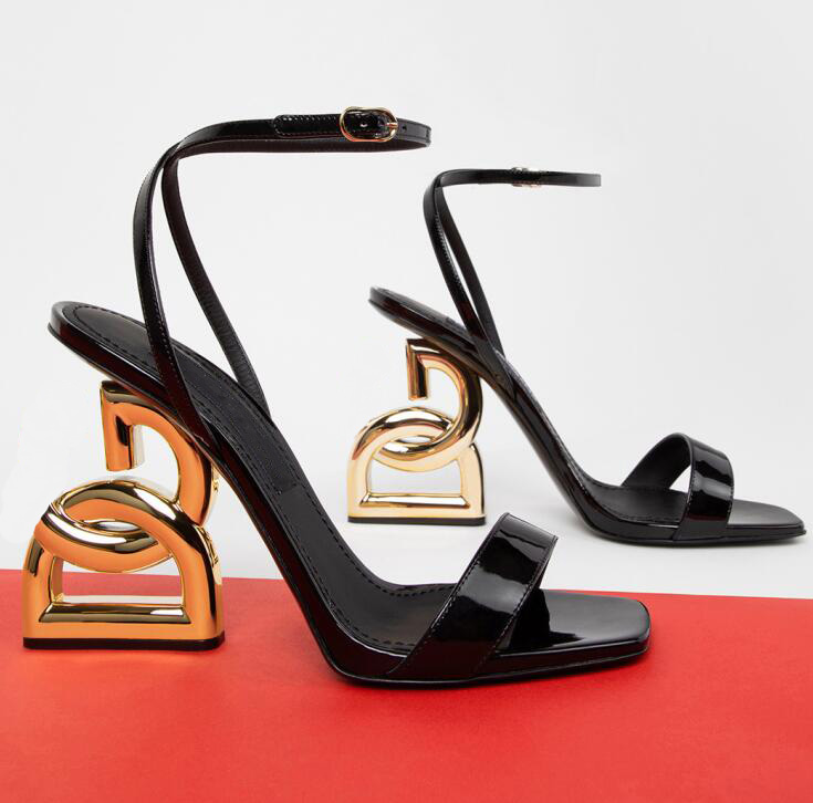 Famous Summer Brand Sandals Shoes Women Polished Calfskin D-shaped Heel Patent Leather Lady Gold-plated Carbon Gladiator Sandalias Party Wedding EU35-43