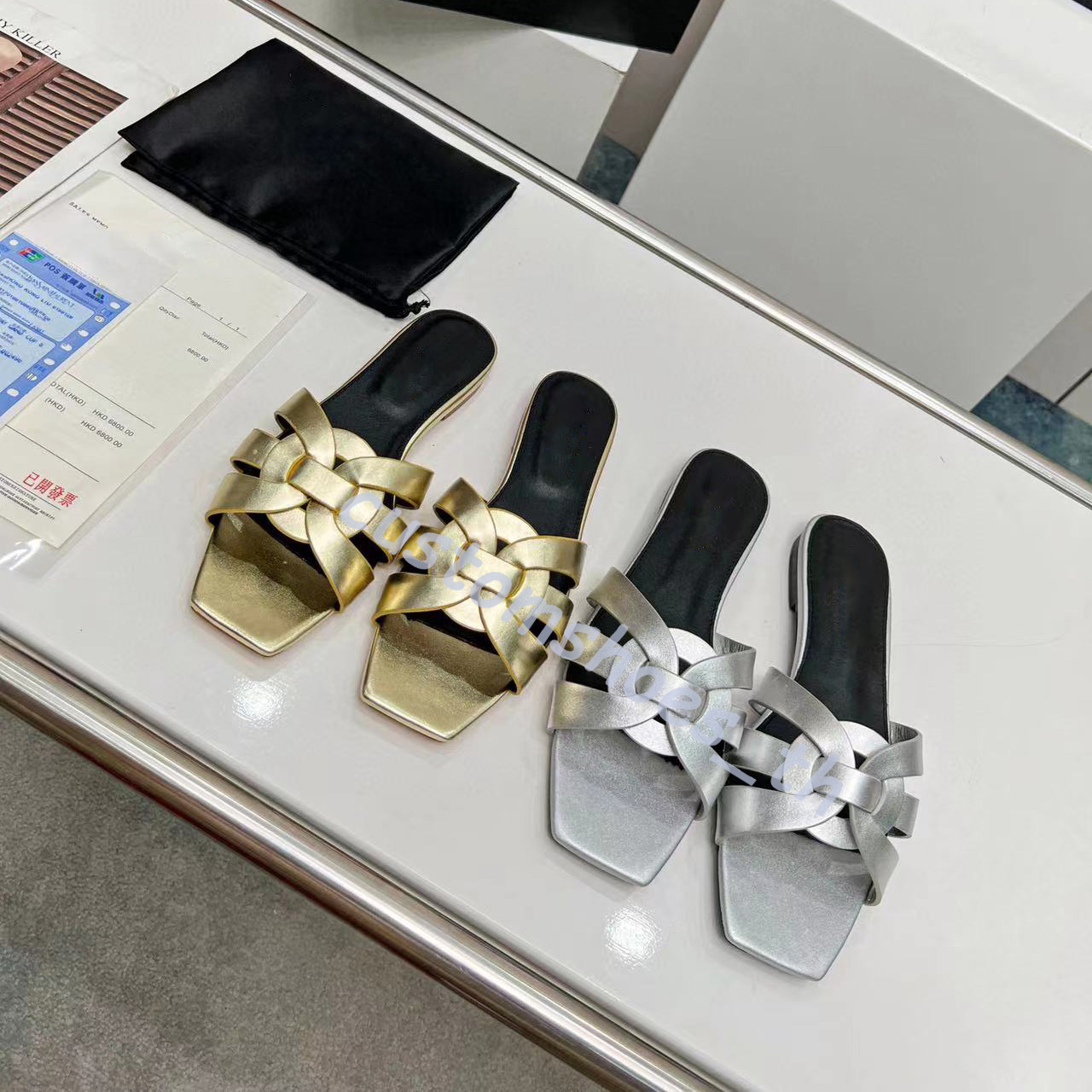 2023ss Designer Slipper Tribute Mules Slides Sandals Women Smooth Leather Cassandra Flat Beach shoes Slide Sandal Slipper Flip Flops with Box 35-43, 11
2023ss Designer Slipper Tribute Mules Slides Sandals Women Smooth Leather Cassandra Flat Beach shoes Slide Sandal Slipper Flip Flops with Box 35-43, 11