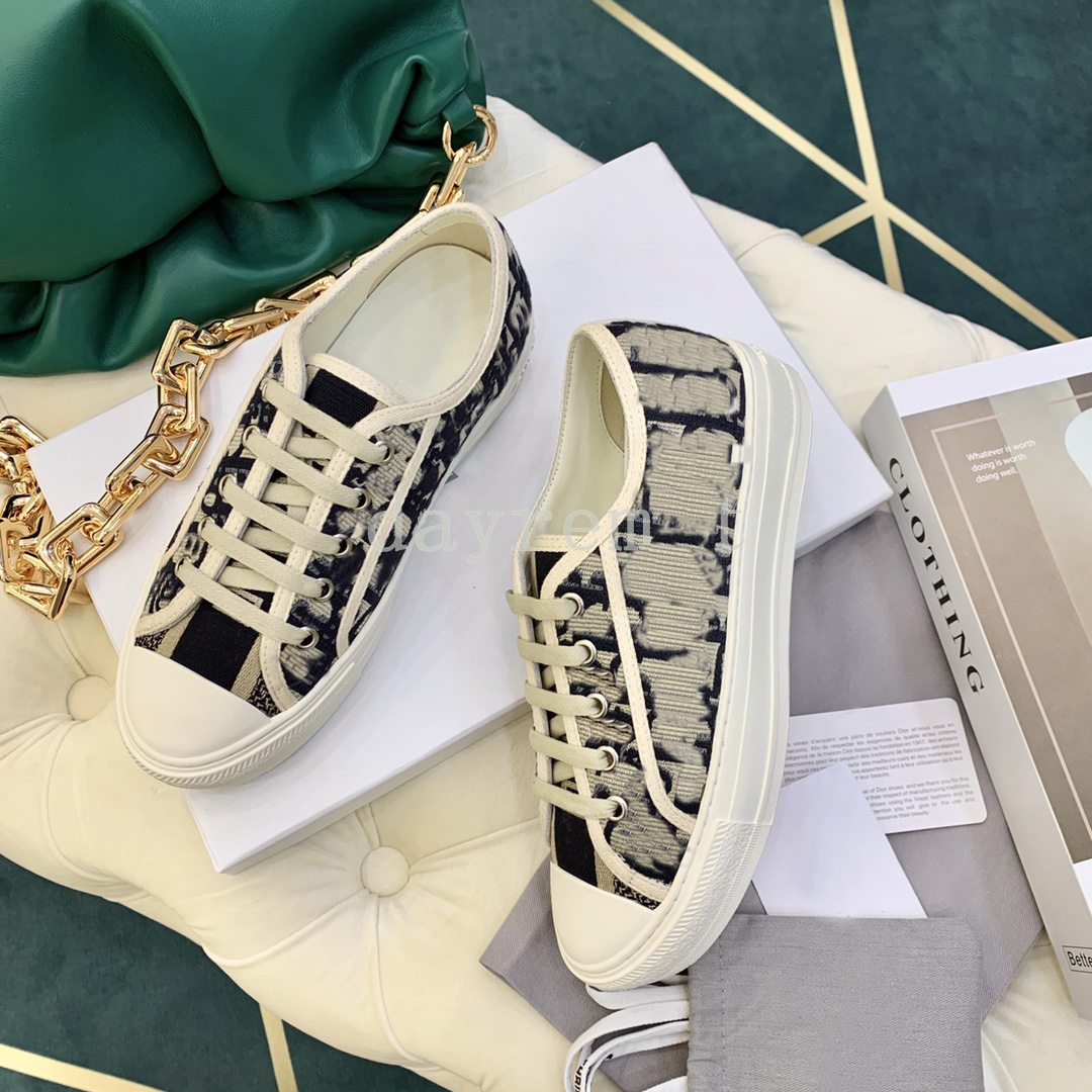Designer Canvas Shoe Women Casual Shoes Alphabet Printed Embroidery Sneakers Low High Top Outdoor Mesh Lace-UP Oblique Socks Trainers
Designer Canvas Shoe Women Casual Shoes Alphabet Printed Embroidery Sneakers Low High Top Outdoor Mesh Lace-UP Oblique Socks Trainers
