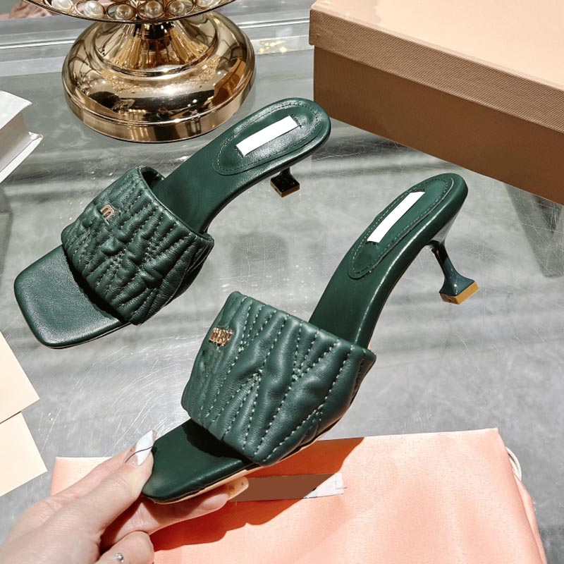 Classic Womens Slippers With Cat Low Heels Sandals Square Toes Quilted Texture Dress Shoes Real Leather Retro Green Elegant Slip-om Outdoor Beach Shoe With Dust Bag
Classic Womens Slippers With Cat Low Heels Sandals Square Toes Quilted Texture Dress Shoes Real Leather Retro Green Elegant Slip-om Outdoor Beach Shoe With Dust Bag