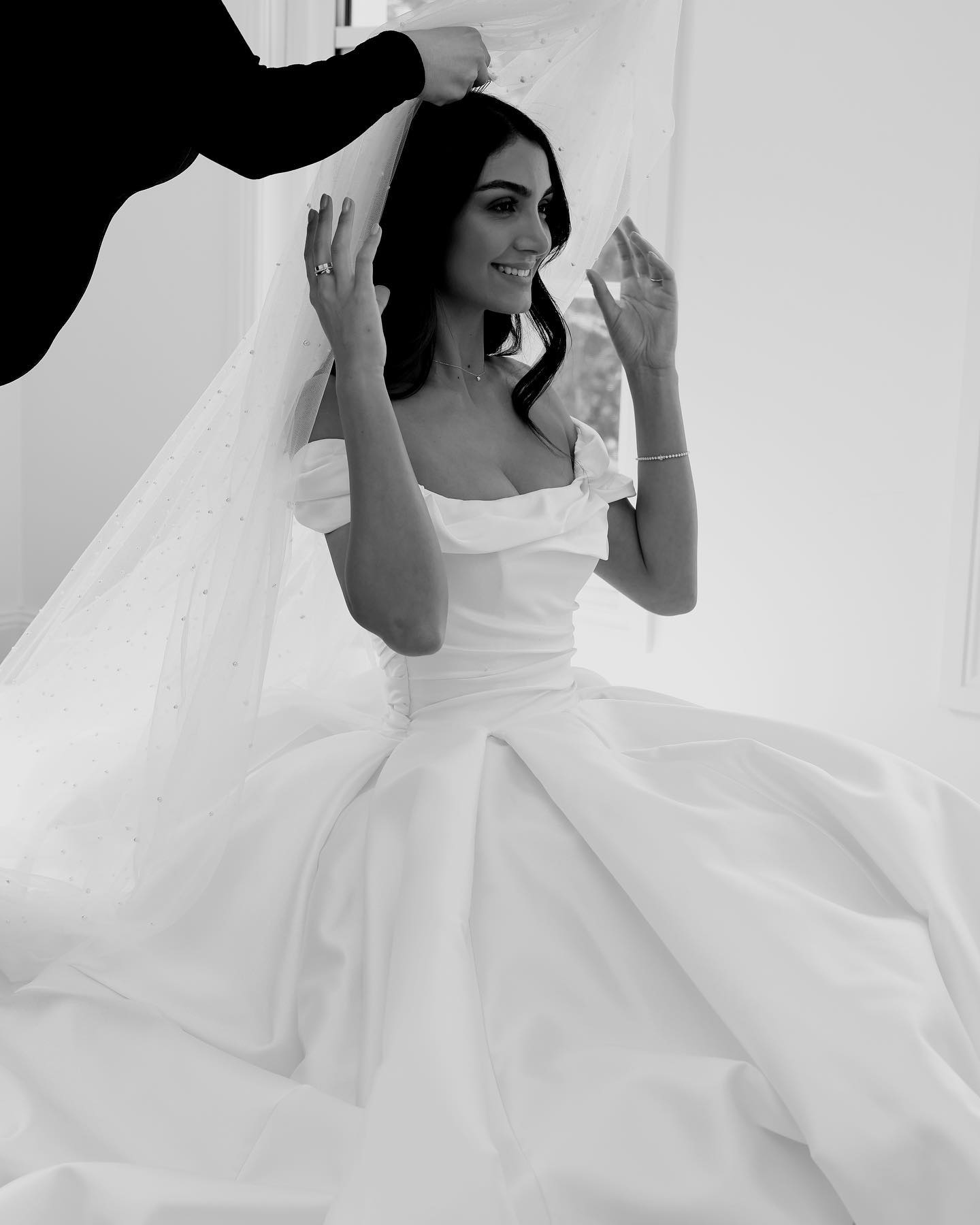 Stunning Wedding Dresses A Line Princess Bridal Gowns Pleated Off The Shoulder Neckline A Line Chapel Train Satin Vestido De Novia