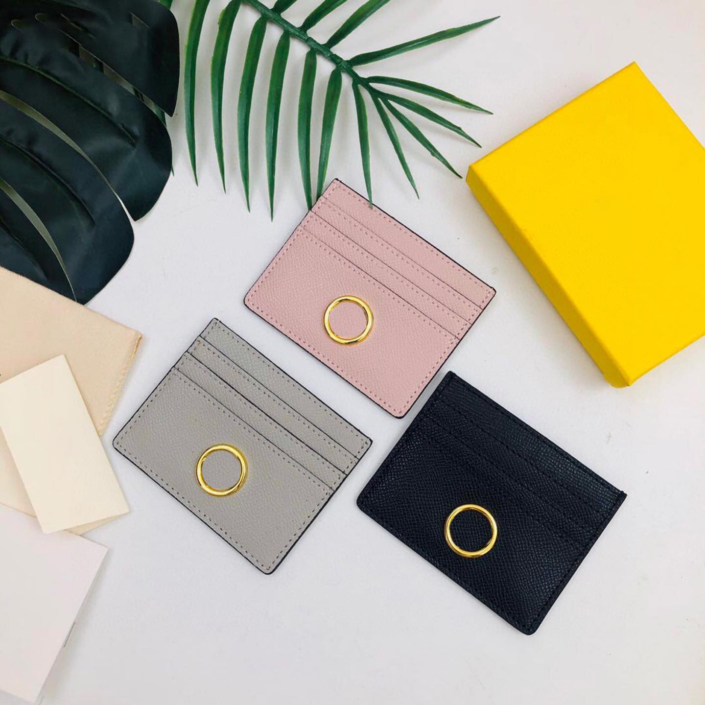 MINI wallet Luxurys Designers women men fashion famous card holder passport holders key pouch wristlets keychain card case pocket organizer Genuine Leather bags, Carton
MINI wallet Luxurys Designers women men fashion famous card holder passport holders key pouch wristlets keychain card case pocket organizer Genuine Leather bags, Carton