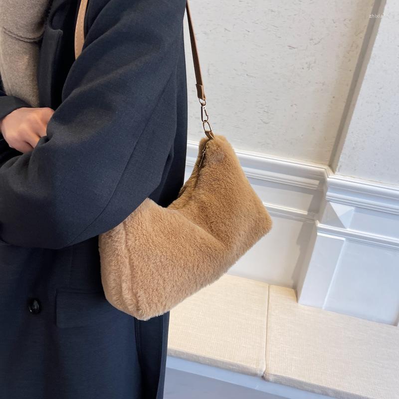Evening Bags Women Soft Plush Shoulder Winter Faux Furry Ladies Clutch Purse Handbag Small Totes Fashion Female Girls Underarm Bag Bolsa, White bag
Evening Bags Women Soft Plush Shoulder Winter Faux Furry Ladies Clutch Purse Handbag Small Totes Fashion Female Girls Underarm Bag Bolsa, White bag