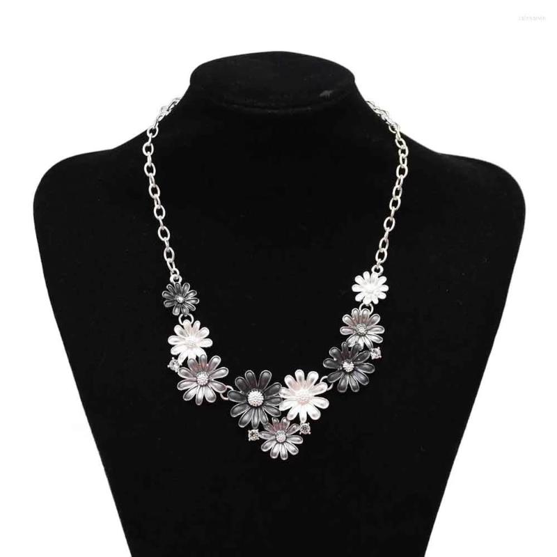 Chains Bohemian Crystal Statement Necklace Romantic Summer Flower Pendant Necklaces For Women Party Jewelry Friend Gift
Chains Bohemian Crystal Statement Necklace Romantic Summer Flower Pendant Necklaces For Women Party Jewelry Friend Gift
