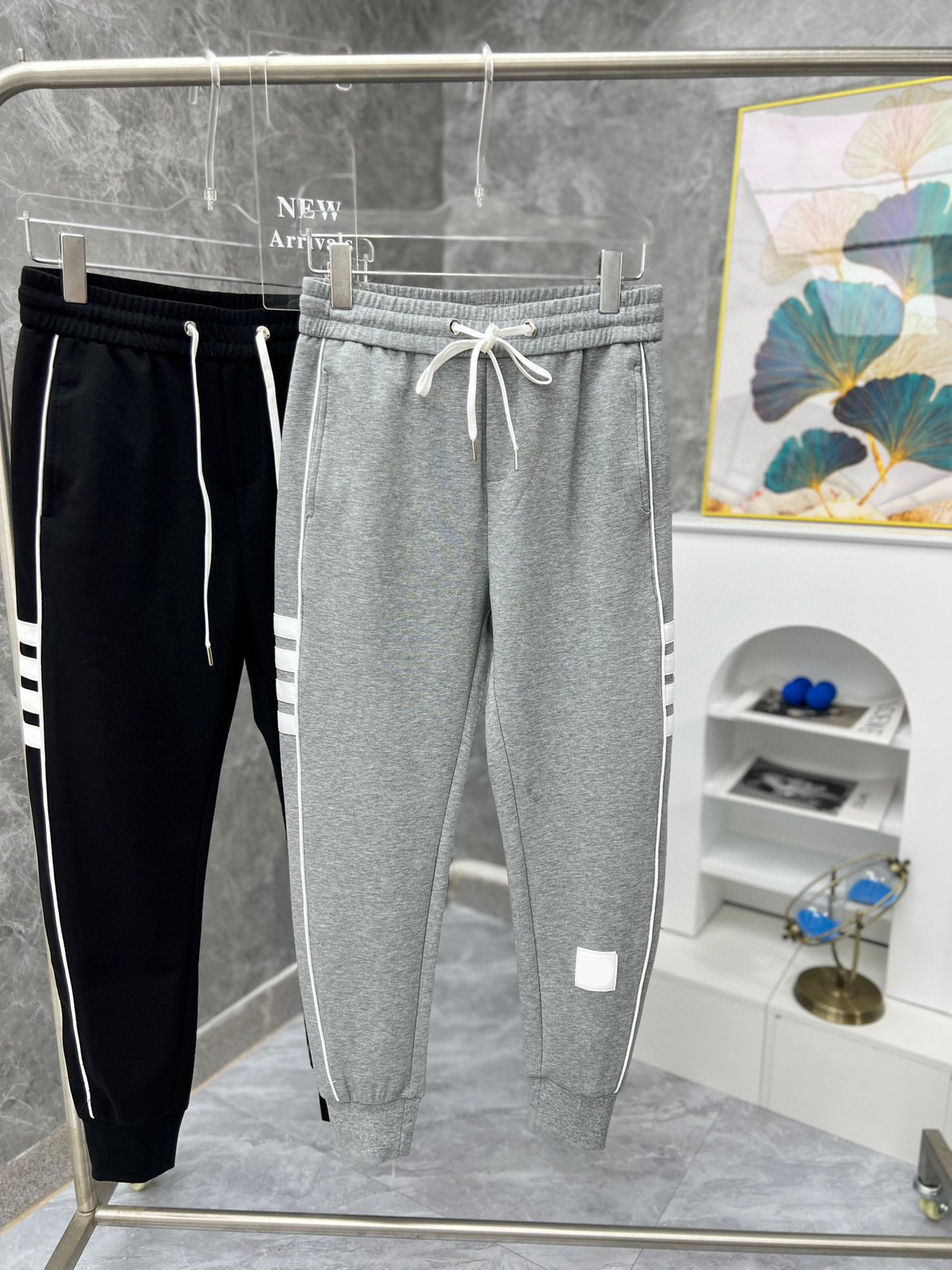 The latest product in early spring of 2023 Exquisite embroidery letter logo Size: -3XL K001
The latest product in early spring of 2023 Exquisite embroidery letter logo Size: -3XL K001