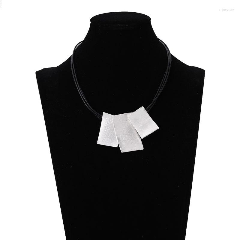 Choker Fashion Europe And America Exaggerated Metal Necklace For Women Silver Plated Chokers Rope Chain Jewelry
Choker Fashion Europe And America Exaggerated Metal Necklace For Women Silver Plated Chokers Rope Chain Jewelry