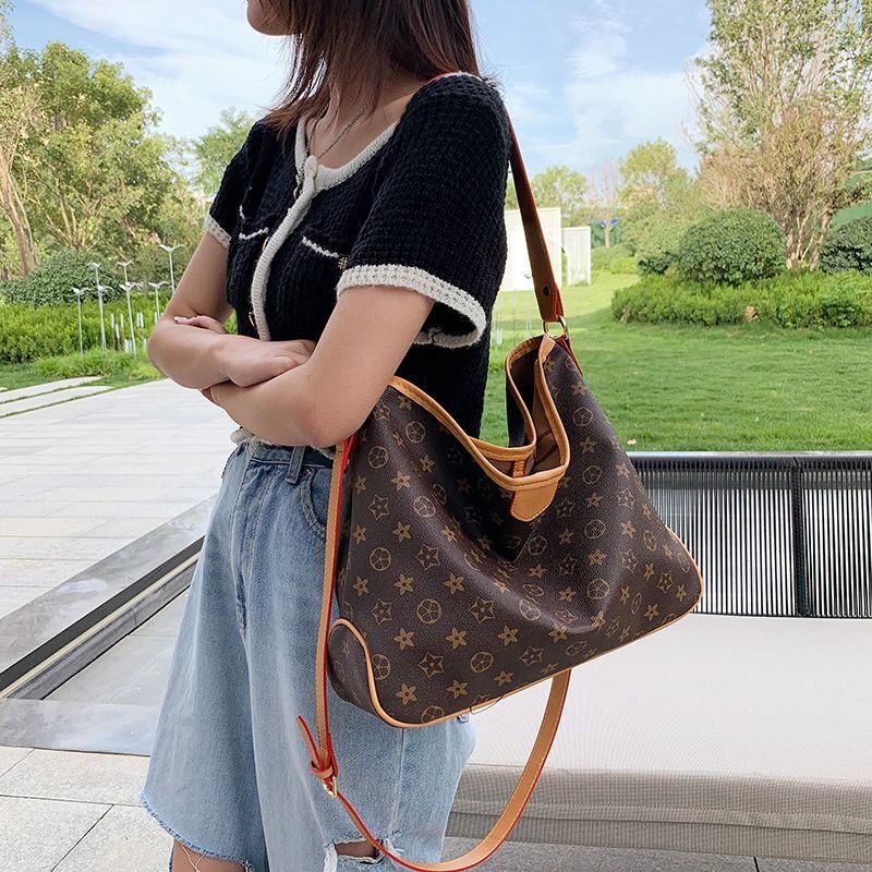 2023 Women bag Luxurys tote Designers woman Bags Crossbody Handbag Womens Purses Shoulder Shopping Totes Bag Tote, Brown flower
2023 Women bag Luxurys tote Designers woman Bags Crossbody Handbag Womens Purses Shoulder Shopping Totes Bag Tote, Brown flower
