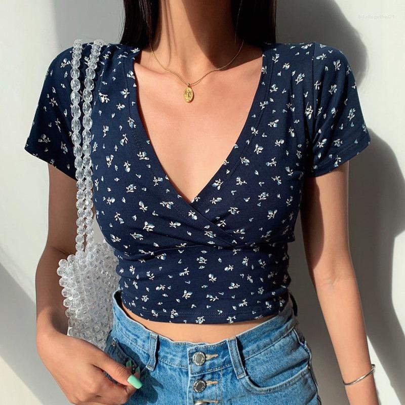 Women' T Shirts Indie Women Cottagecore Floral Print Ladies Tops 2023 Summer Fashion Sexy V Neck Short Sleeve Crop Top Female Clothing Plus, Navy blue
Women' T Shirts Indie Women Cottagecore Floral Print Ladies Tops 2023 Summer Fashion Sexy V Neck Short Sleeve Crop Top Female Clothing Plus, Navy blue