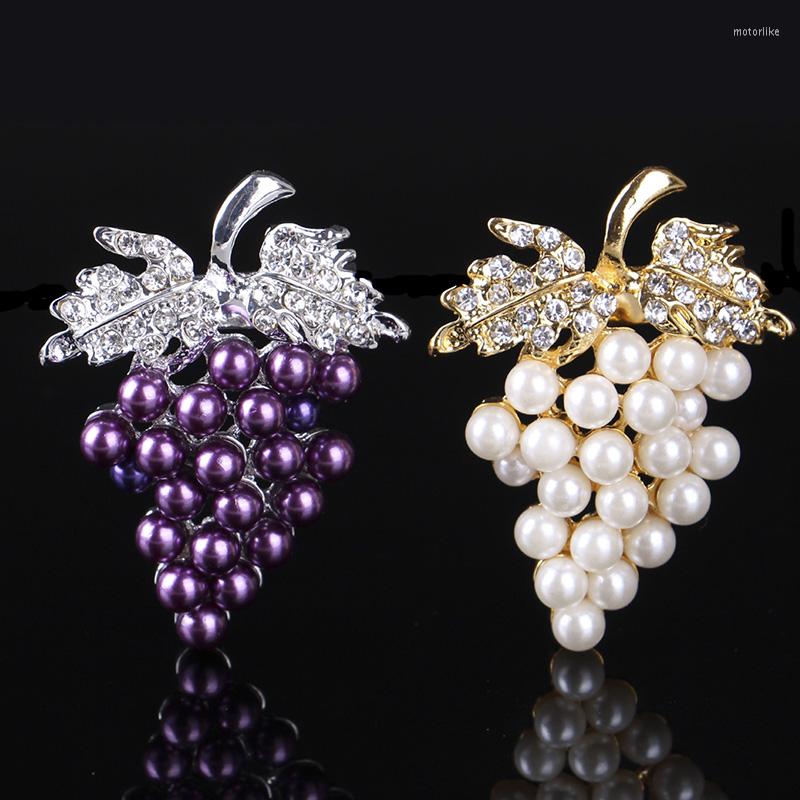 Brooches 2023 Grape Bunch Brooch For Women Winery Fashion Jewelry Pearls Rhinestones Pins Friends Lovers Gift Accessories
Brooches 2023 Grape Bunch Brooch For Women Winery Fashion Jewelry Pearls Rhinestones Pins Friends Lovers Gift Accessories