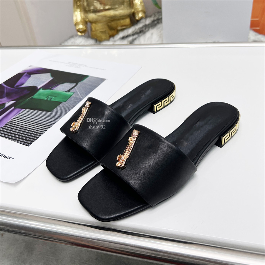 Designer Sandals Fashion La Medusa Flat Sandals Woman Versage Shoes H Flip-Flops Low Heel Luxury Slippers Leather Slides gssfg
Designer Sandals Fashion La Medusa Flat Sandals Woman Versage Shoes H Flip-Flops Low Heel Luxury Slippers Leather Slides gssfg