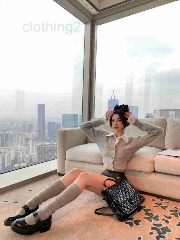 Women' Knits & Tees Designer High-end early spring gentle and playful college style shirt collar fake two knitted sweaters VGC5, Light gray
Women' Knits & Tees Designer High-end early spring gentle and playful college style shirt collar fake two knitted sweaters VGC5, Light gray