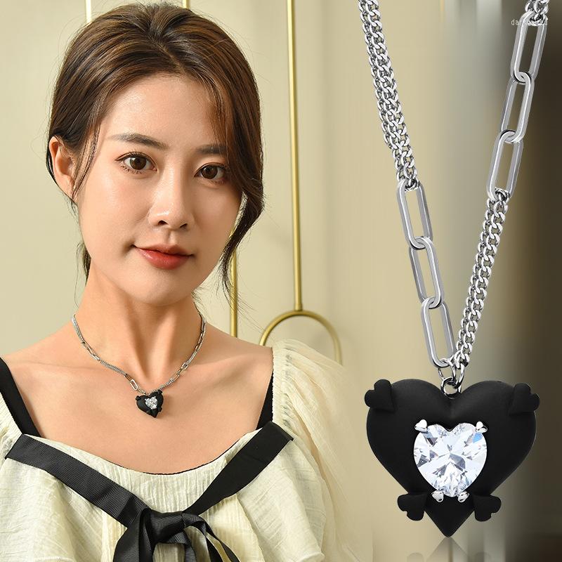 Chains Eye Necklace Simple Women's Hundred Fashion Collarbone Chain Pendant Supernatural Necklaces For Women
Chains Eye Necklace Simple Women's Hundred Fashion Collarbone Chain Pendant Supernatural Necklaces For Women