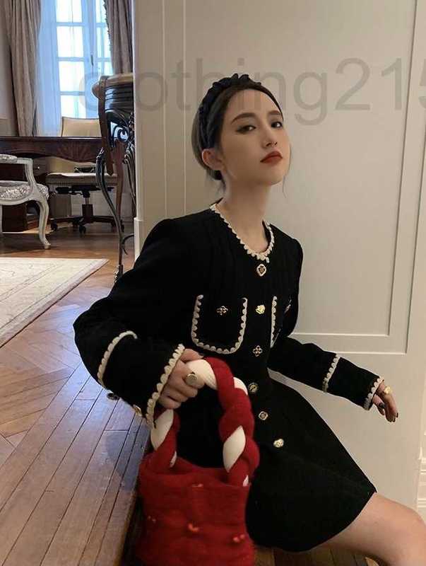 Skirts&Skorts Designer High-end small fragrant wind autumn and winter new product heavy industry fine woven trim tweed dress 2LPT, Black
Skirts&Skorts Designer High-end small fragrant wind autumn and winter new product heavy industry fine woven trim tweed dress 2LPT, Black