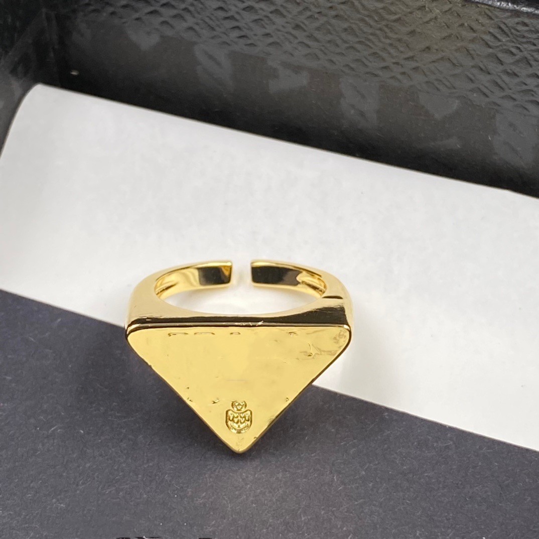 European and American multi-color letter ring lovers temperament versatile simple punk style accessories female
European and American multi-color letter ring lovers temperament versatile simple punk style accessories female