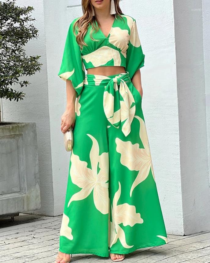 Women' Two Piece Pants Spring Autumn Lantern Sleeve Tropical Print Crop Top & Wide Leg Set Women Matching Printing V-Neck Loose
Women' Two Piece Pants Spring Autumn Lantern Sleeve Tropical Print Crop Top & Wide Leg Set Women Matching Printing V-Neck Loose