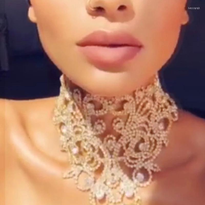 Choker Ins Fashion Bridal Statement Necklace Jewelry For Women Exquisite Flower Rhinestone Crystal Collar Accessories
Choker Ins Fashion Bridal Statement Necklace Jewelry For Women Exquisite Flower Rhinestone Crystal Collar Accessories